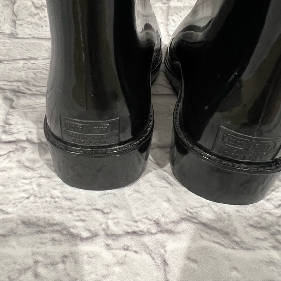 COACH TALIA BLACK TALL GOLD TURN LOCK LOGO RUBBER RAIN BOOTS A7850 Size 7 - Picture 10 of 13